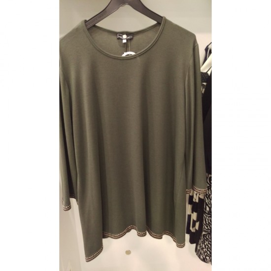 Μπλούζα σε loose γραμμή με διακοσμητικό ρέλι